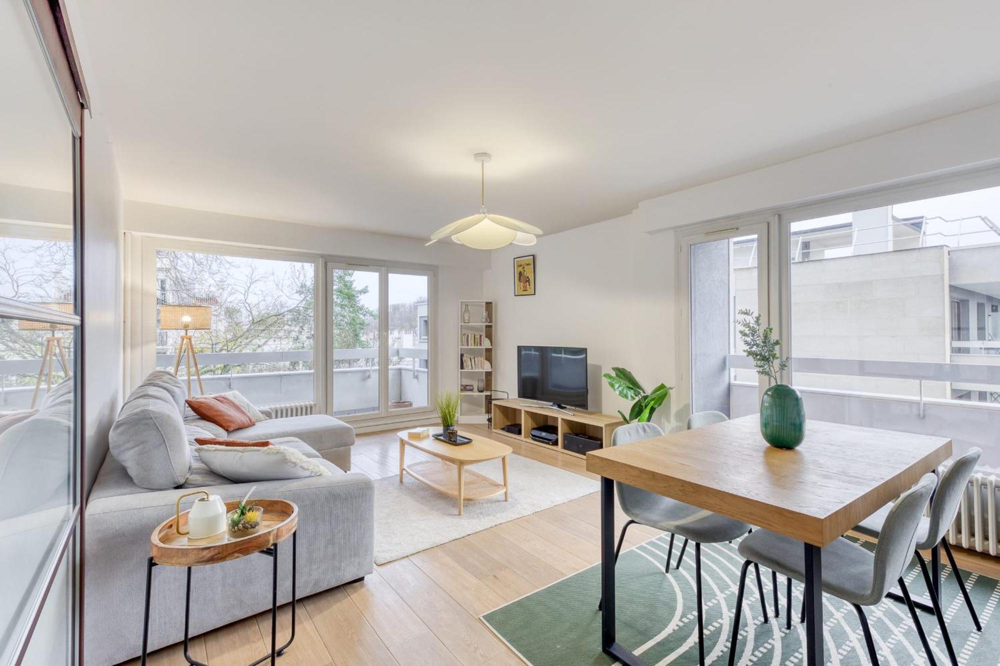Grand Appartement Spacieux - Proche Paris Sevr Dış mekan fotoğraf