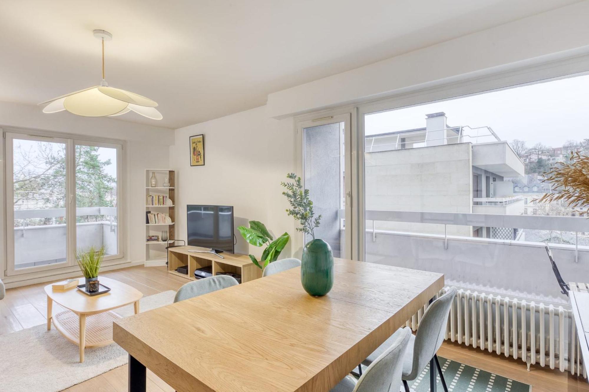Grand Appartement Spacieux - Proche Paris Sevr Dış mekan fotoğraf