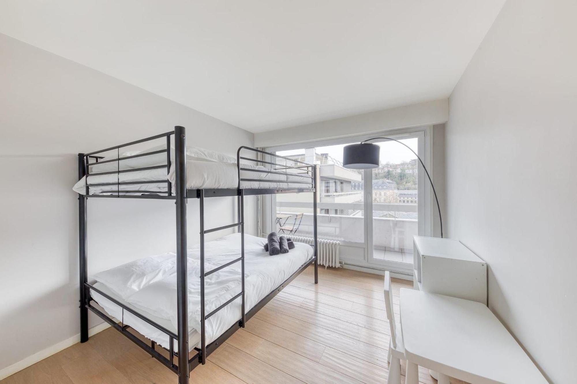 Grand Appartement Spacieux - Proche Paris Sevr Dış mekan fotoğraf